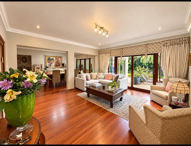 5 BEDROOM FREEHOLD FOR SALE IN MIDSTREAM ESTATE